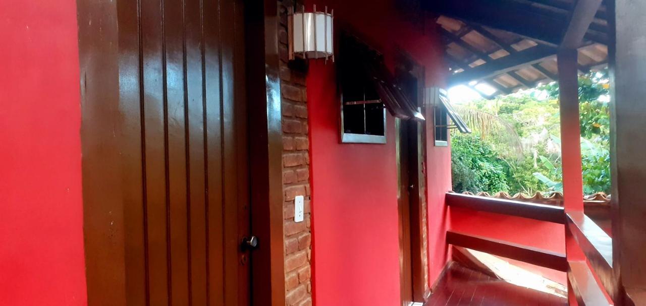 Novos Baianos Hostel E Pousada Porto Seguro Exterior foto A view of the interior of the house
